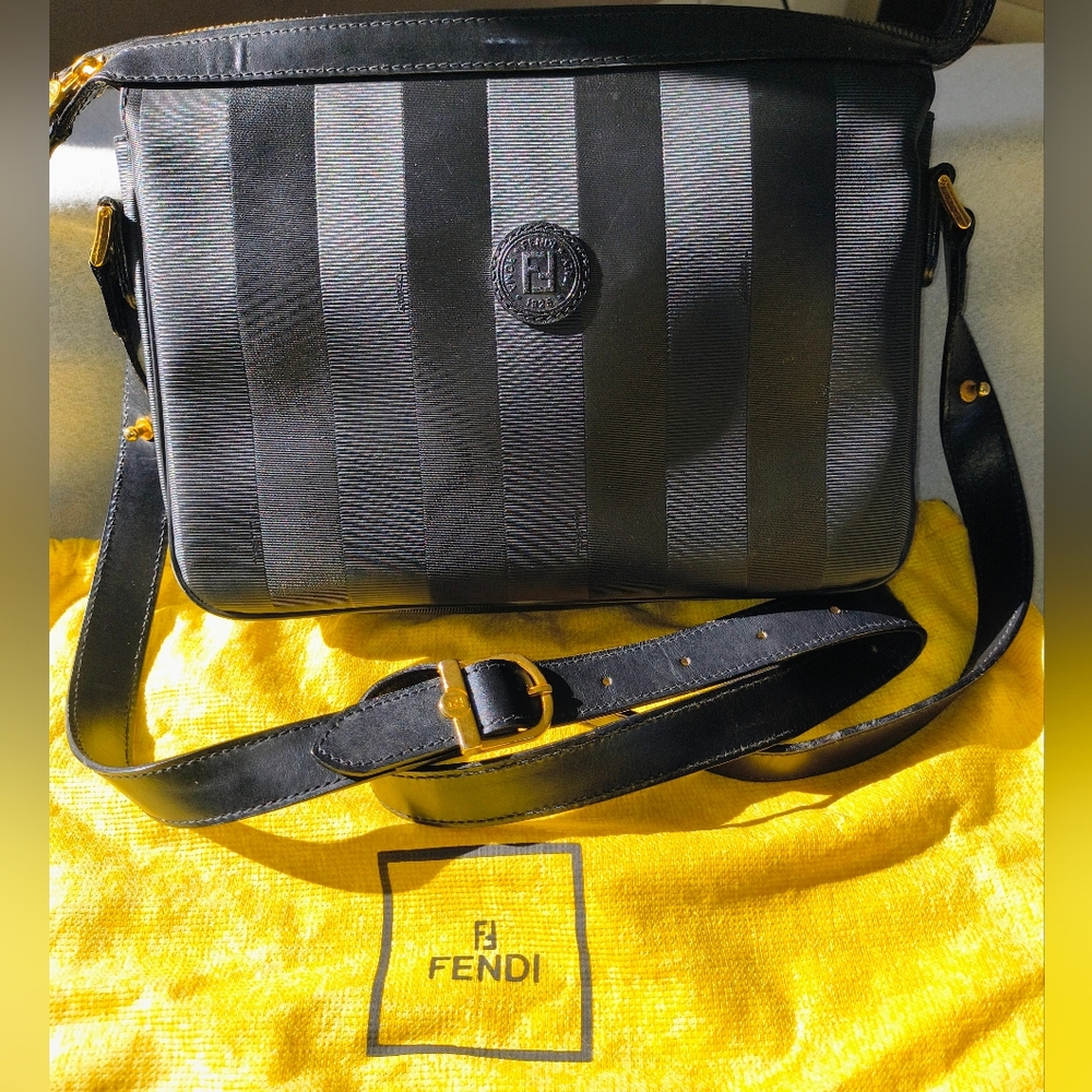 FENDI EUC Vintage Pequin Bag